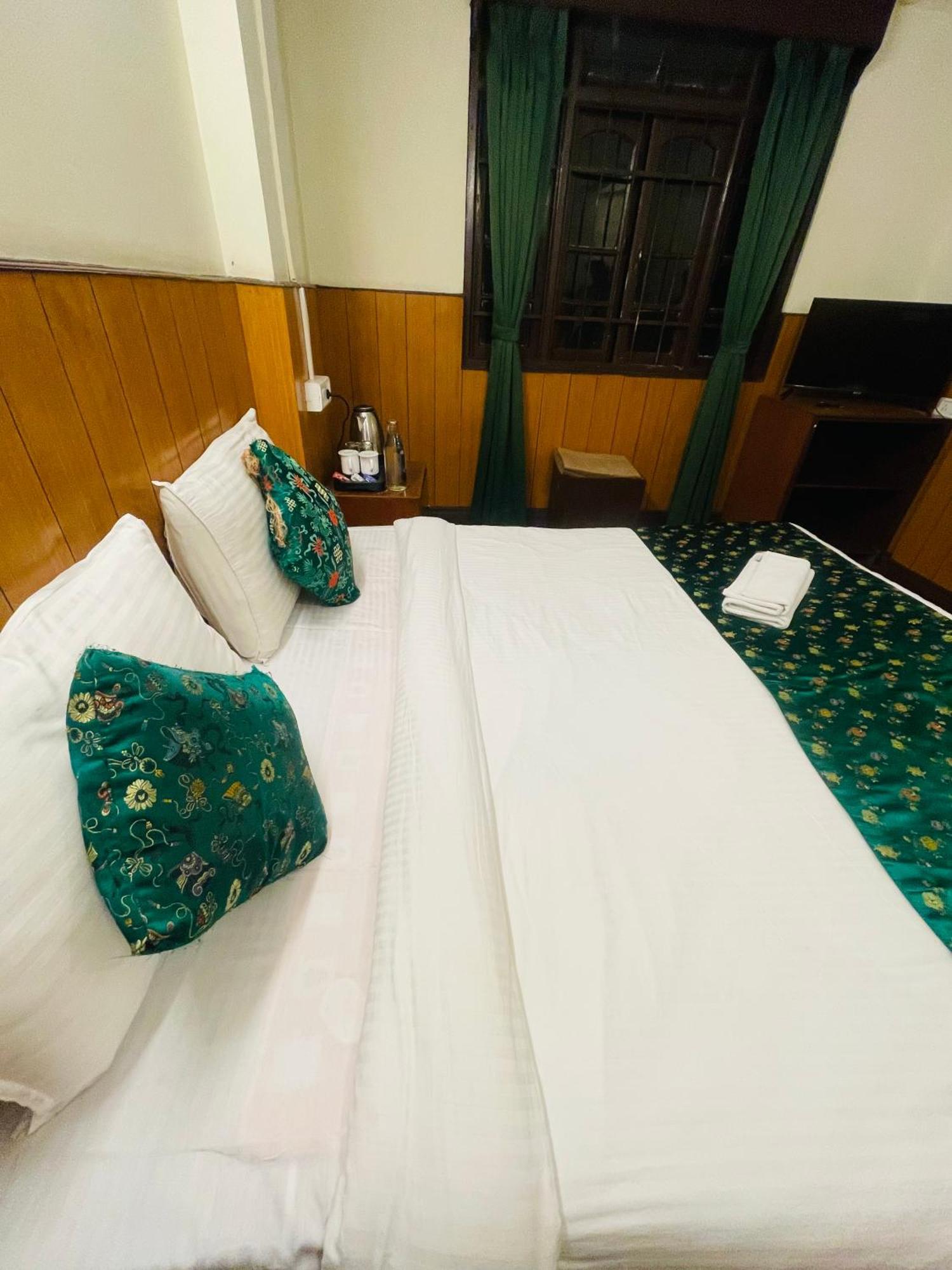 Hotel Palm Street Near Taj 아그라 외부 사진