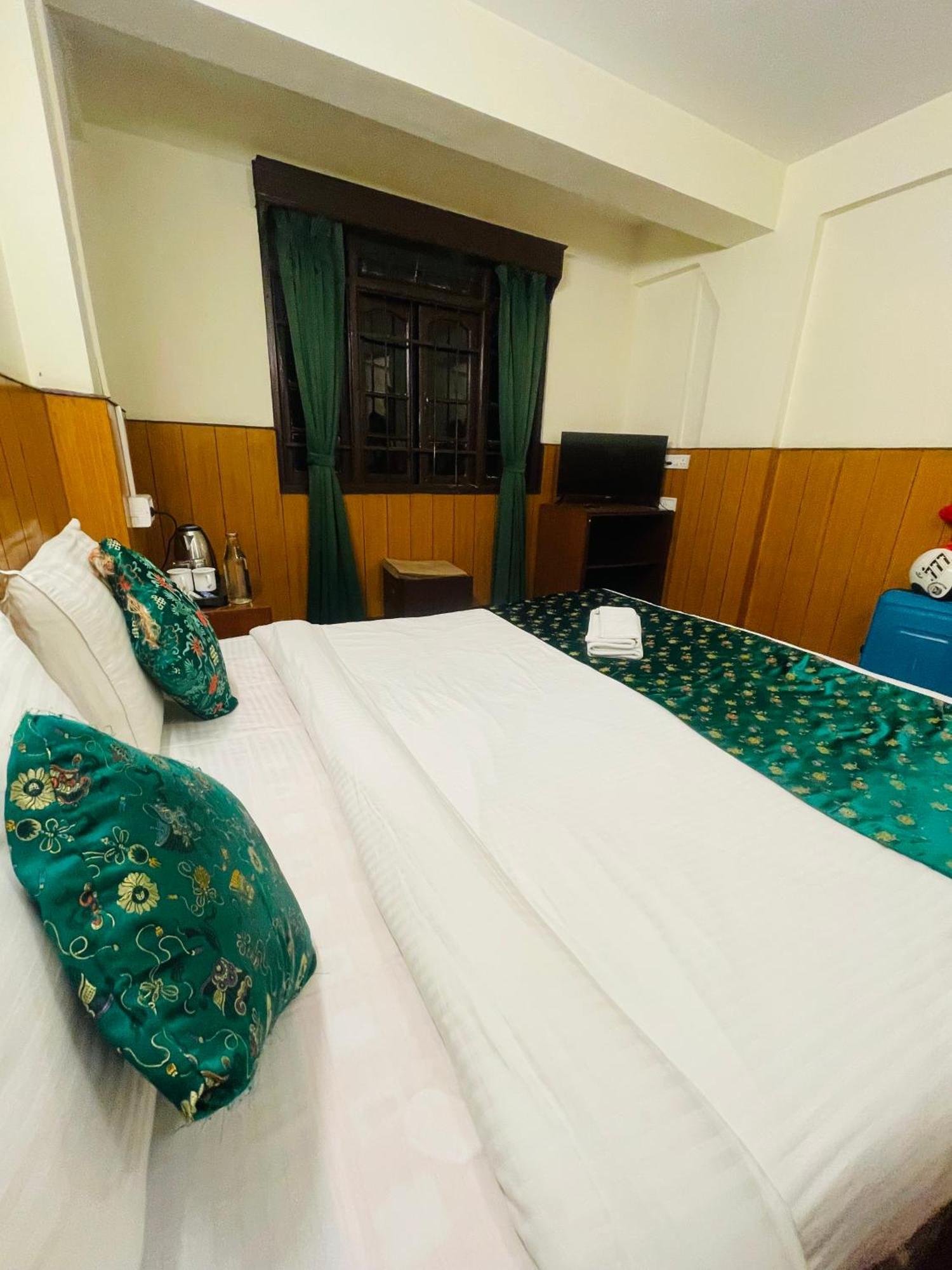 Hotel Palm Street Near Taj 아그라 외부 사진