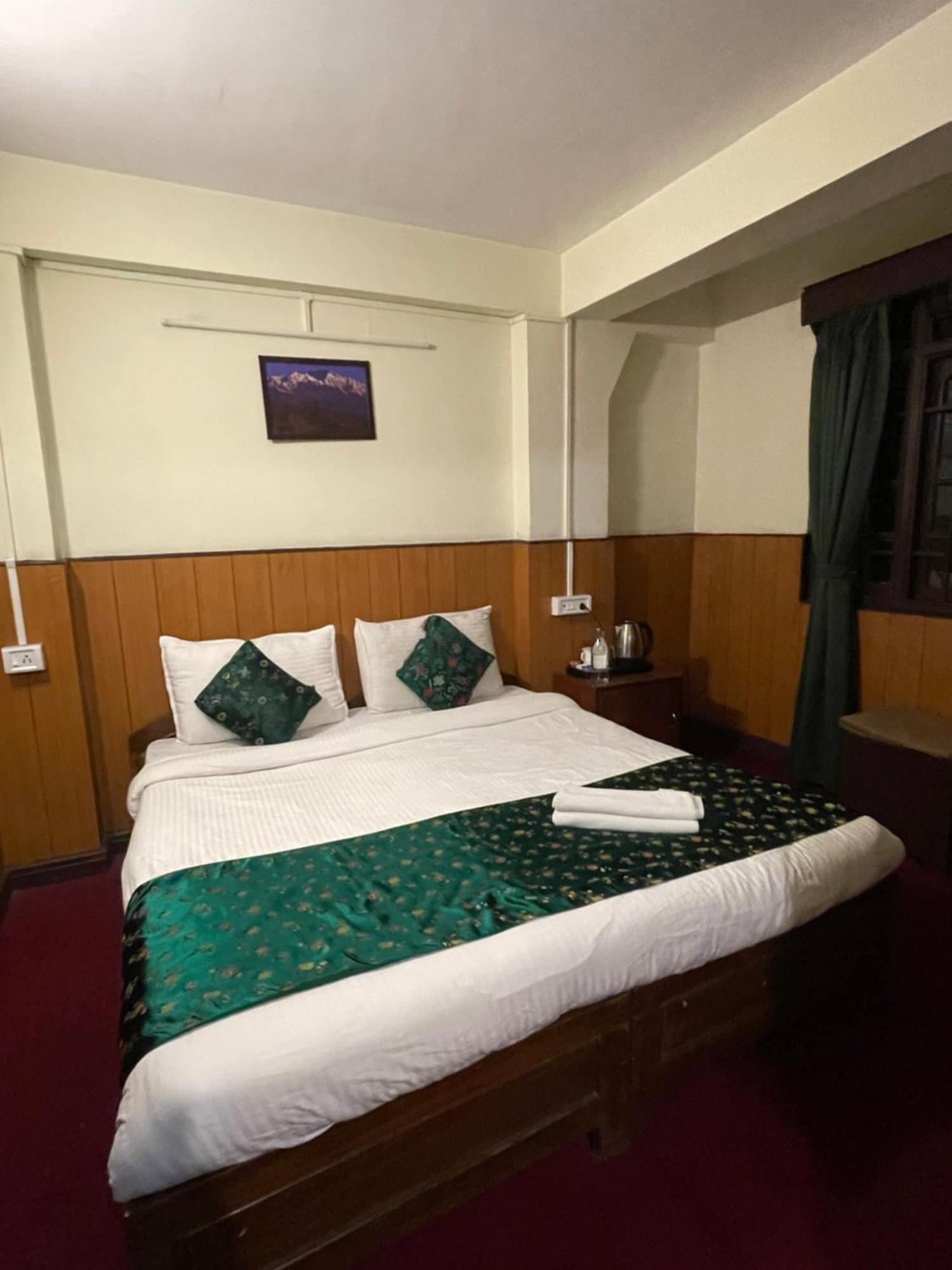 Hotel Palm Street Near Taj 아그라 외부 사진